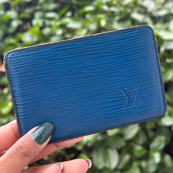 Louis Vuitton Handbags - Free LV Wallet Now FOLLOW SOCIAL @theBagriculture